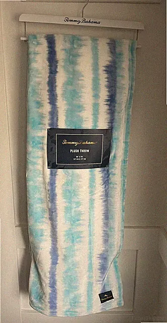 NEW Tommy Bahama Plush Throw Blanket Blue 50" x 70" Soft Cozy