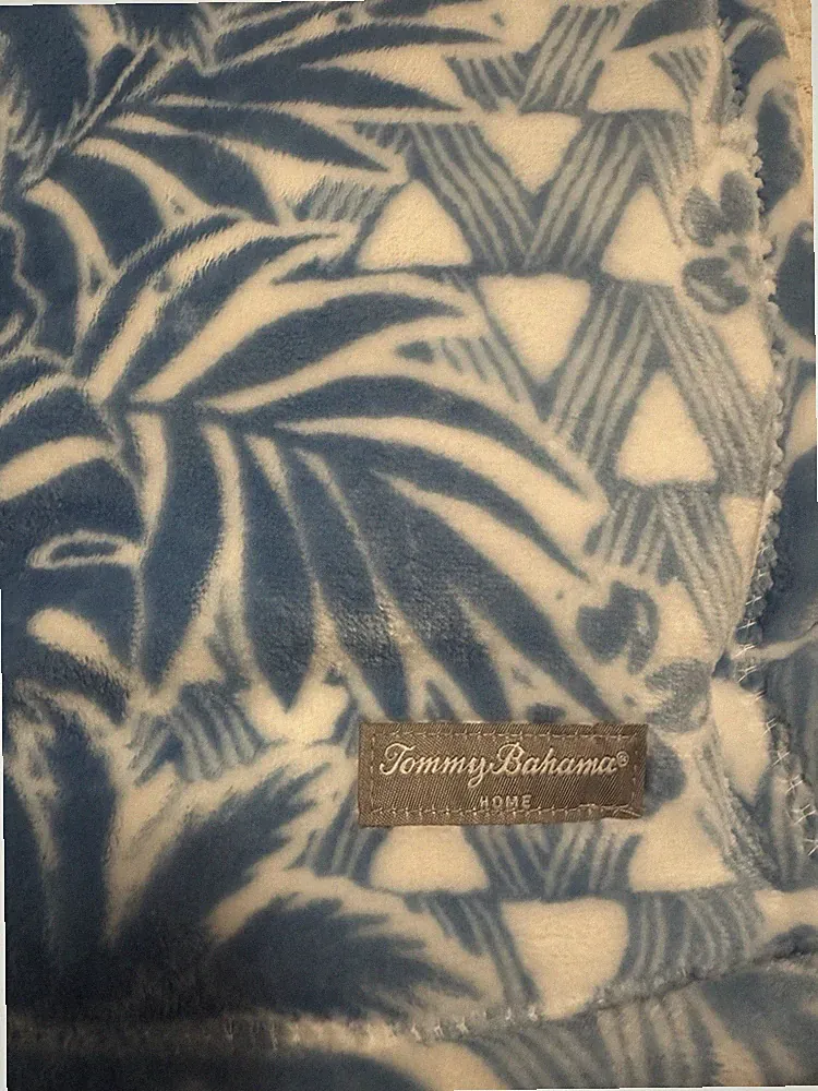 Tommy Bahama Palms Coco Flannel Fleece Reversible Throw Blanket 50"x 70"