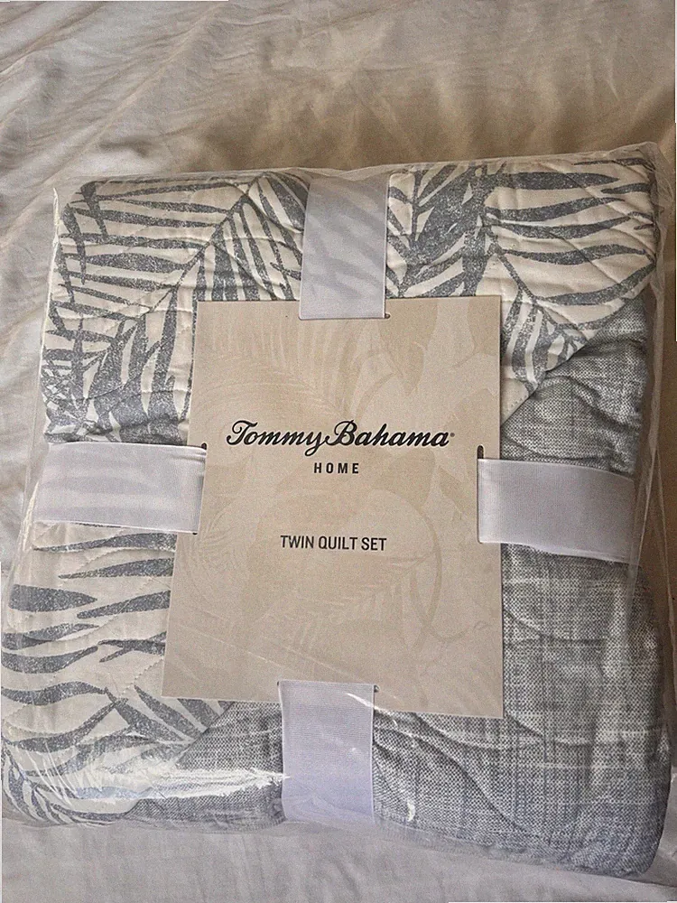 Tommy Bahama - Twin Set Reversible Cotton Bedding with Matching Shams Blue